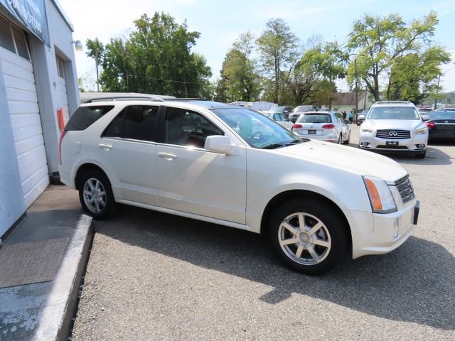 Used 2005 Cadillac SRX w/ 7-Passenger Value Package image 5