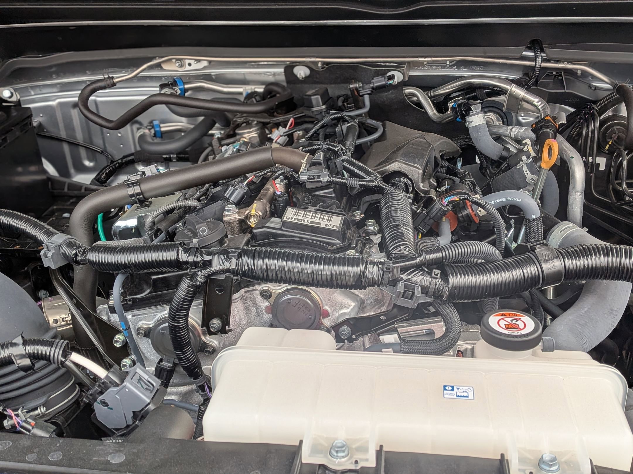 Used 2025 Toyota Tacoma SR image 36