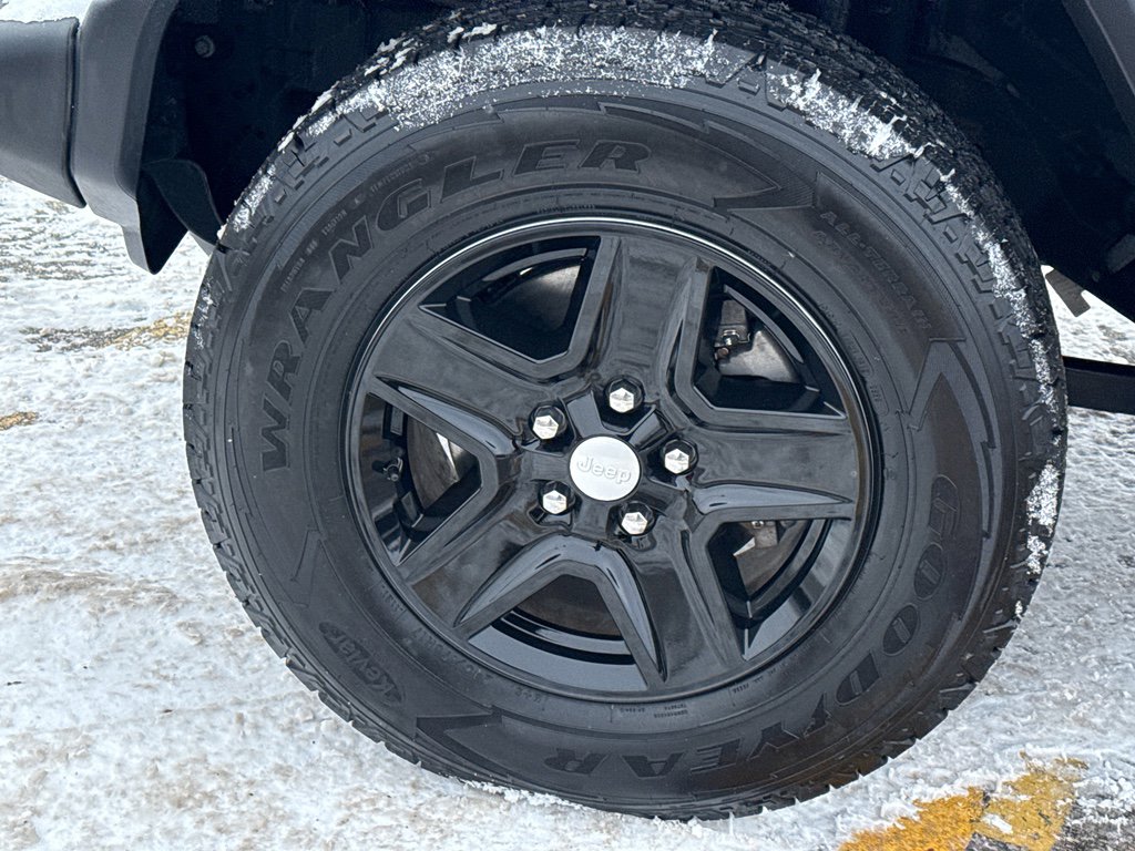 Used 2020 Jeep Gladiator Sport w/ Quick Order Package 24S image 9