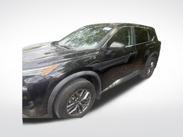 Used 2023 Nissan Rogue S AWD/4WD image 2