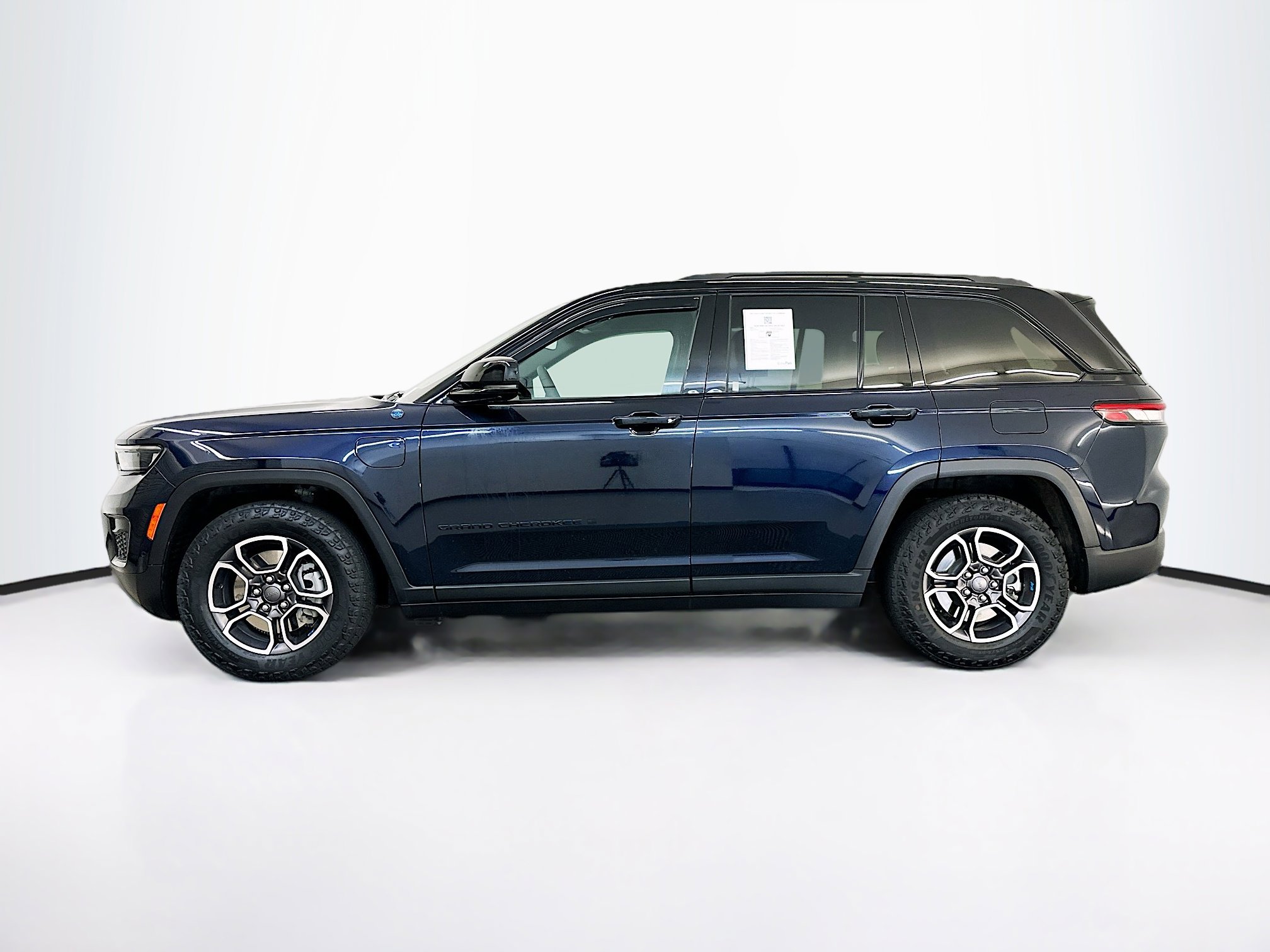 Used 2022 Jeep Grand Cherokee Trailhawk w/ Advanced Protech Group II image 4