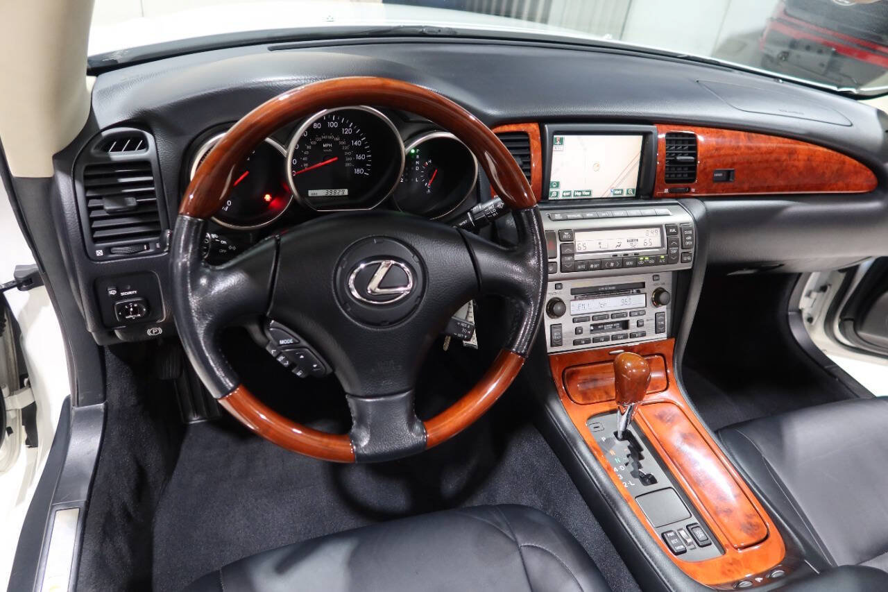 Used 2005 Lexus SC 430 Convertible RWD image 21