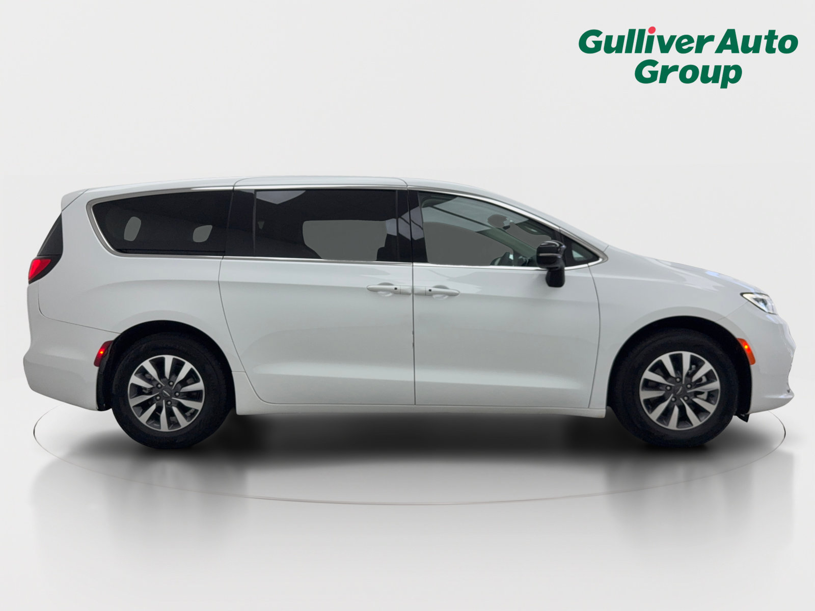 Used 2024 Chrysler Pacifica Limited FWD image 10