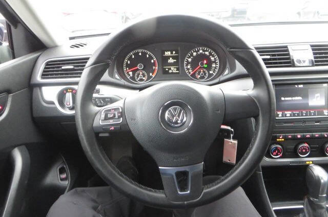 Used 2015 Volkswagen Passat 1.8T Wolfsburg Edition image 45