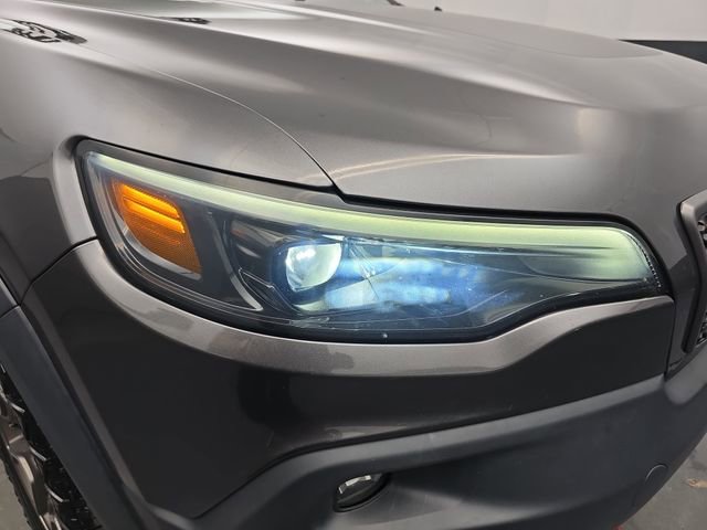 Used 2020 Jeep Cherokee Trailhawk w/ Cold Weather Group image 13