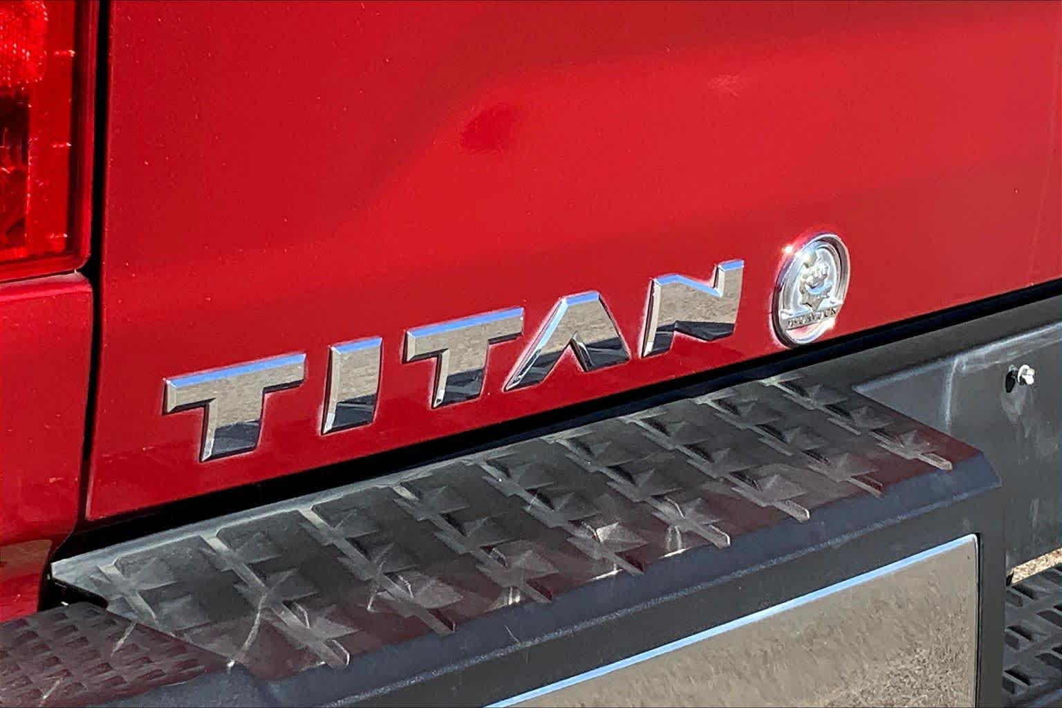 Used 2017 Nissan Titan SV RWD image 30