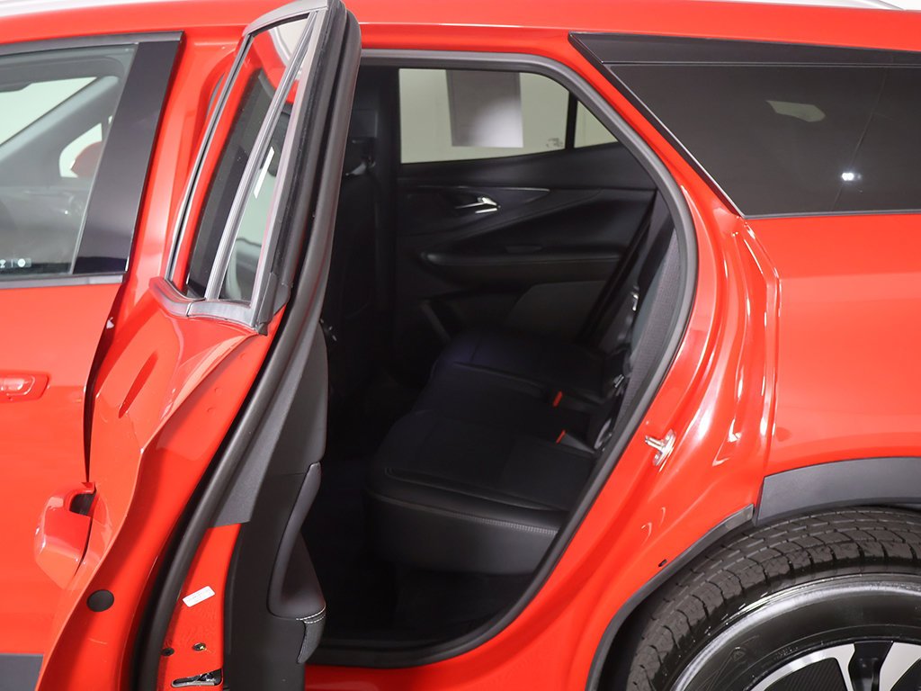 Used 2024 Chevrolet Blazer EV LT AWD/4WD image 34