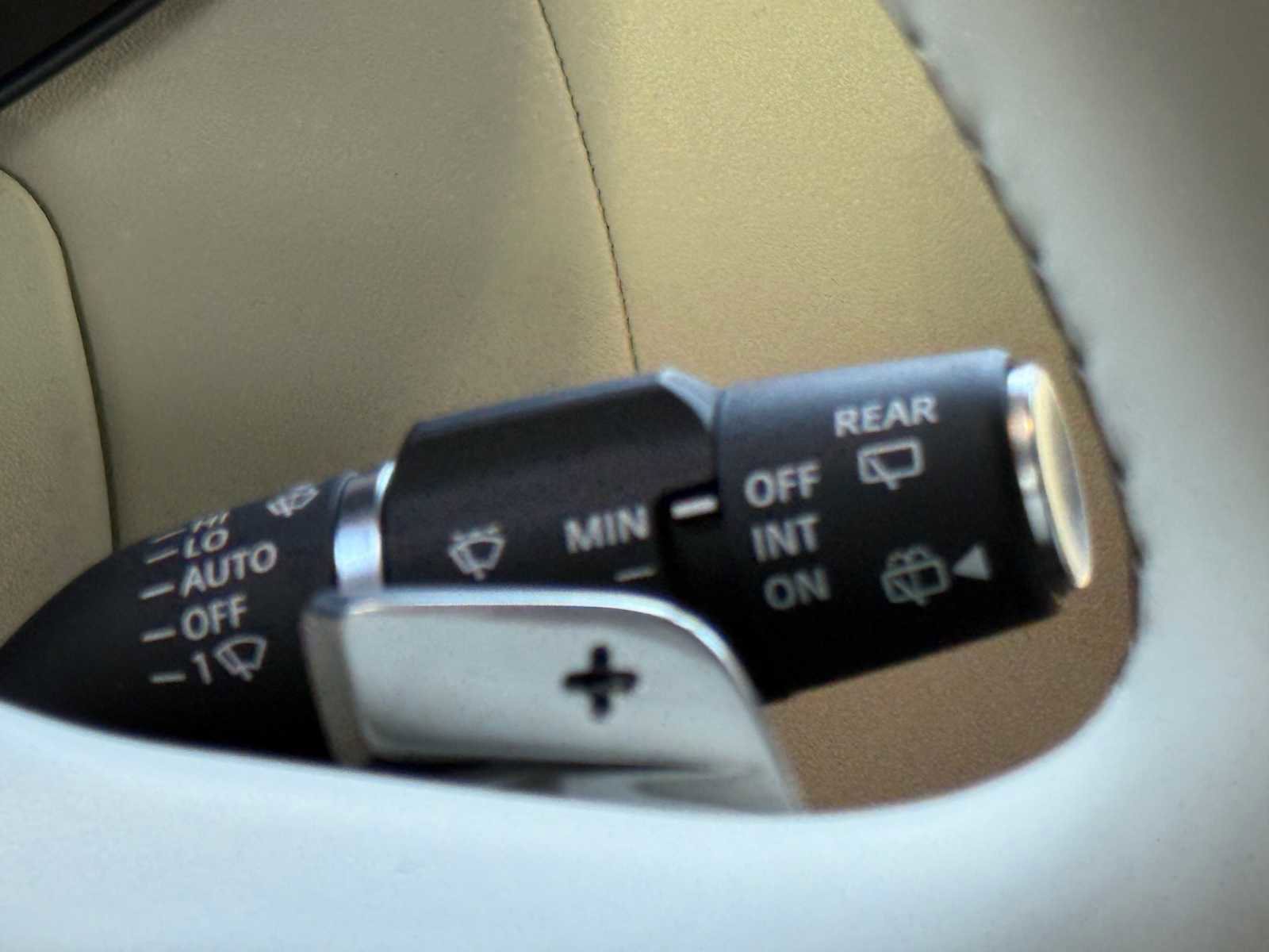New 2025 Land Rover Range Rover SV image 26