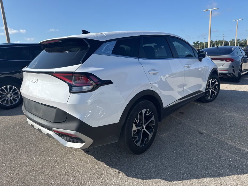 Used 2023 Kia Sportage EX FWD image 2