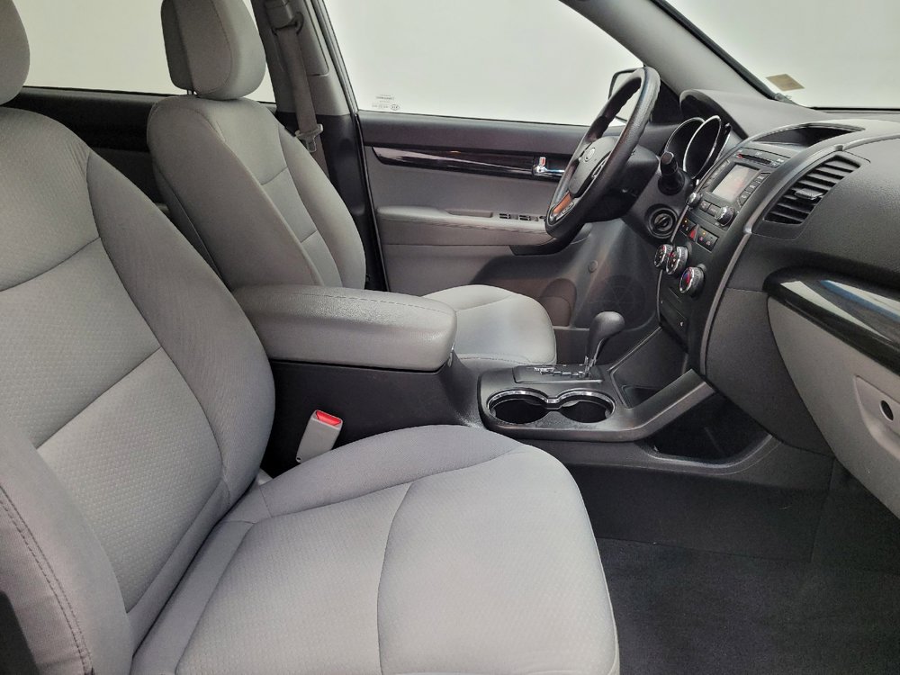 Used 2013 Kia Sorento LX w/ Convenience Pkg image 21