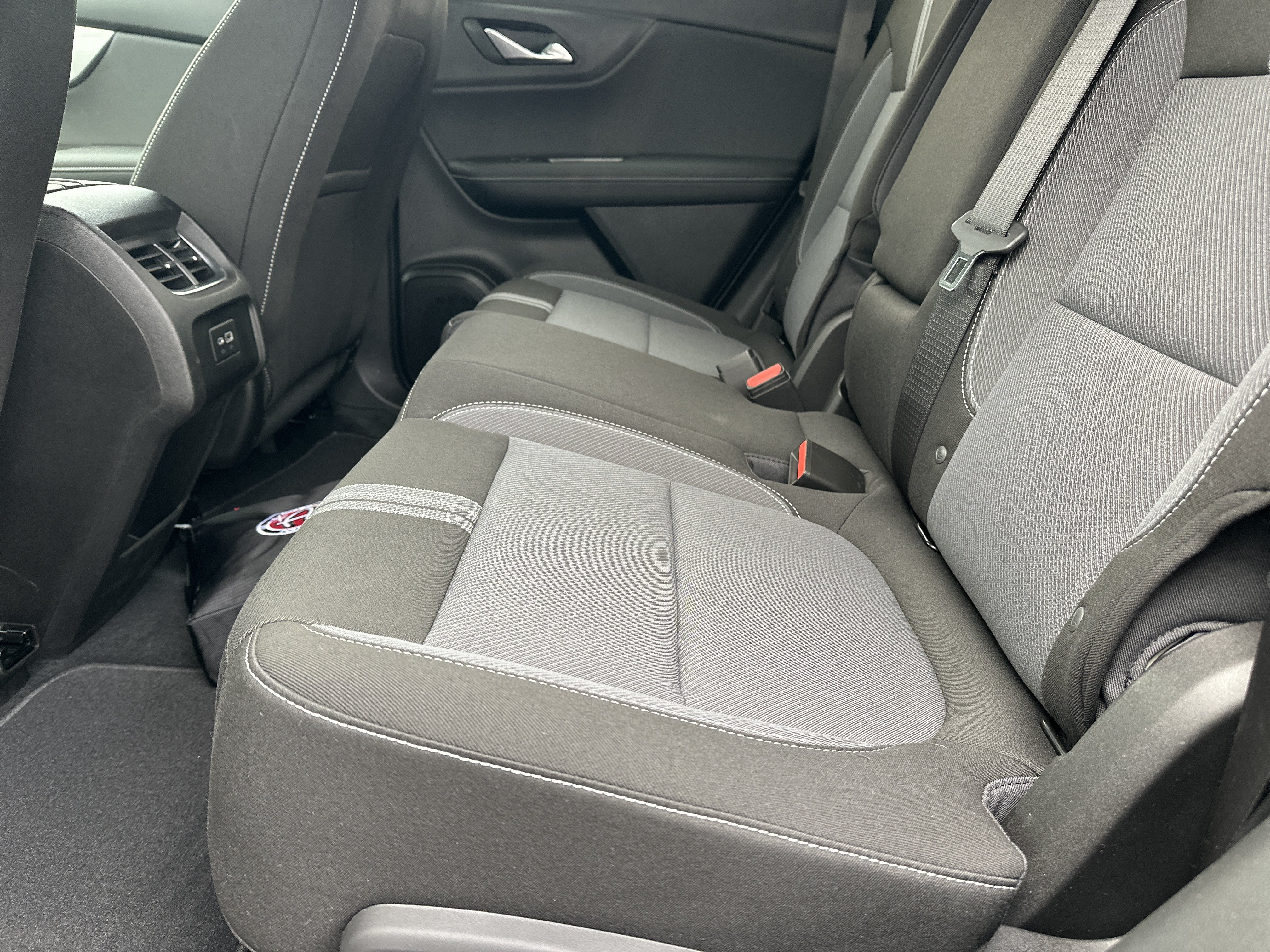 New 2026 Chevrolet Blazer LT w/ Convenience Package FWD image 22