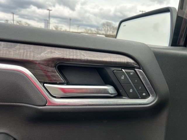 Used 2025 Chevrolet Silverado 1500 LTZ w/ LTZ Premium Package image 12
