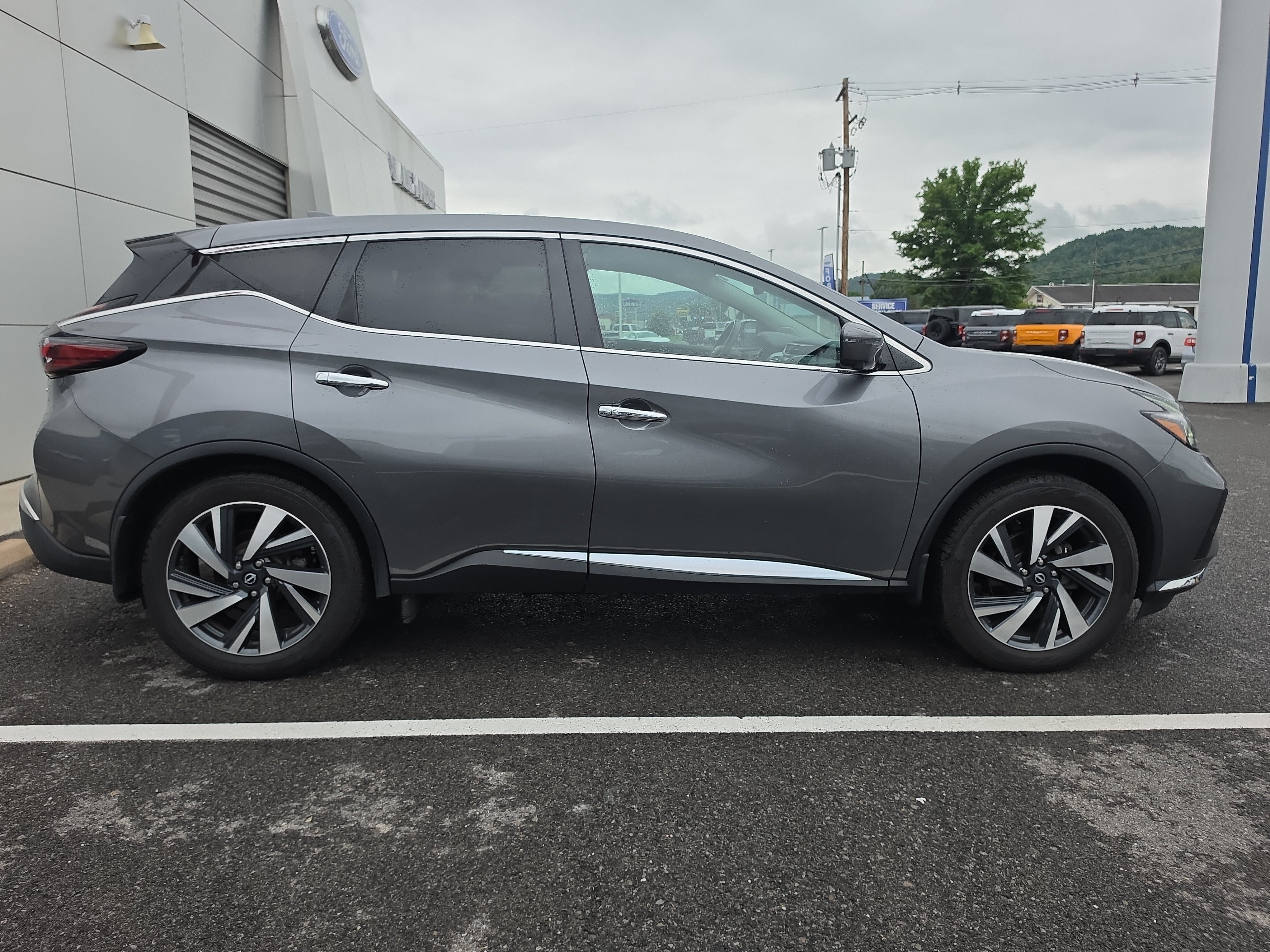 Used 2023 Nissan Murano SL w/ SL Moonroof Package AWD/4WD image 2