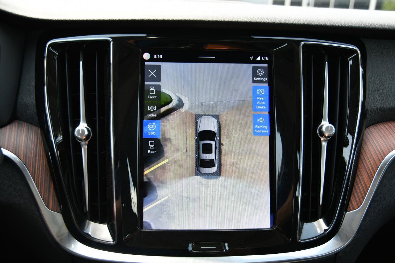 Used 2024 Volvo S60 B5 Plus FWD image 18