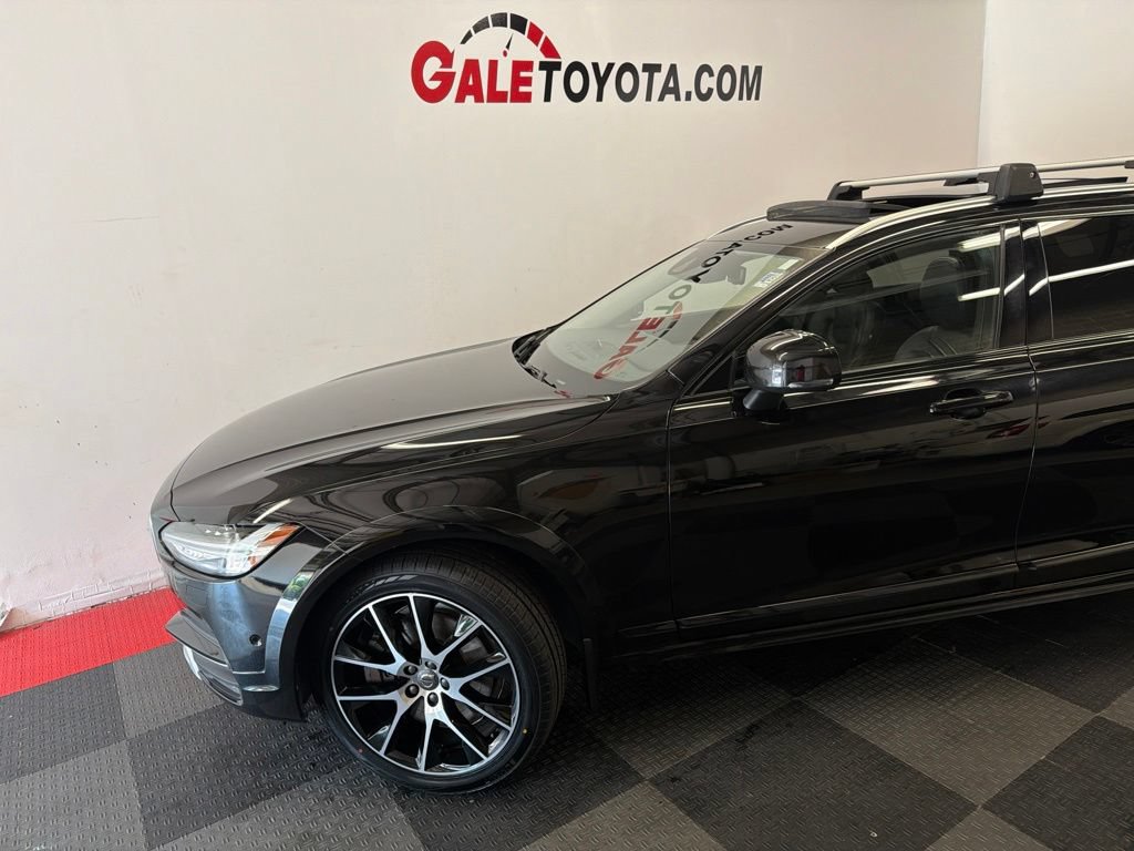 Used 2018 Volvo V90 T6 Cross Country w/ Convenience Package AWD/4WD image 7