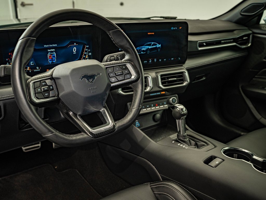 Used 2025 Ford Mustang Premium image 5