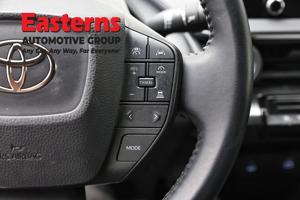 Used 2023 Toyota Prius LE FWD image 15
