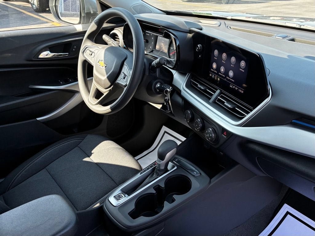 New 2026 Chevrolet Trax LS w/ LS Convenience Package FWD image 4