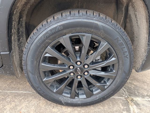 Used 2023 Chevrolet Traverse RS w/ LPO, Floor Liner Package FWD image 9