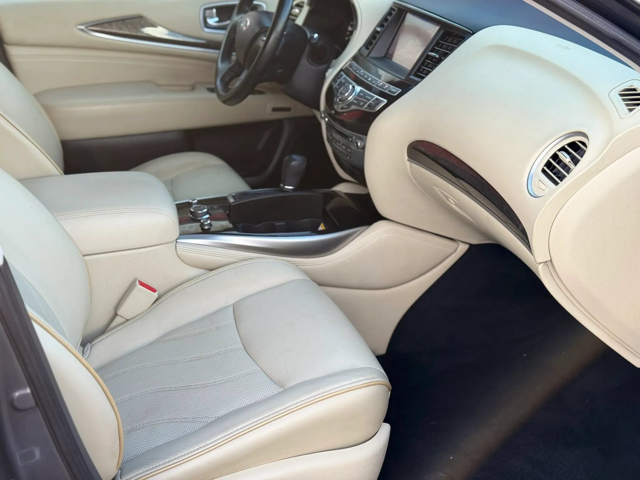 Used 2015 INFINITI QX60 Luxe w/ Premium Plus Package AWD/4WD image 12