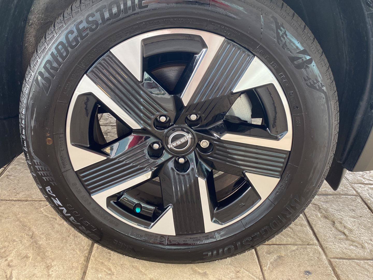 Certified 2025 Nissan Kicks SV AWD/4WD image 13