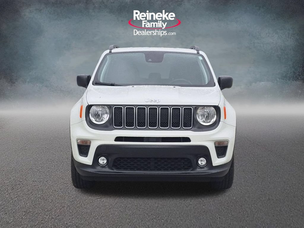 Used 2023 Jeep Renegade Latitude w/ Premium Group AWD/4WD image 2