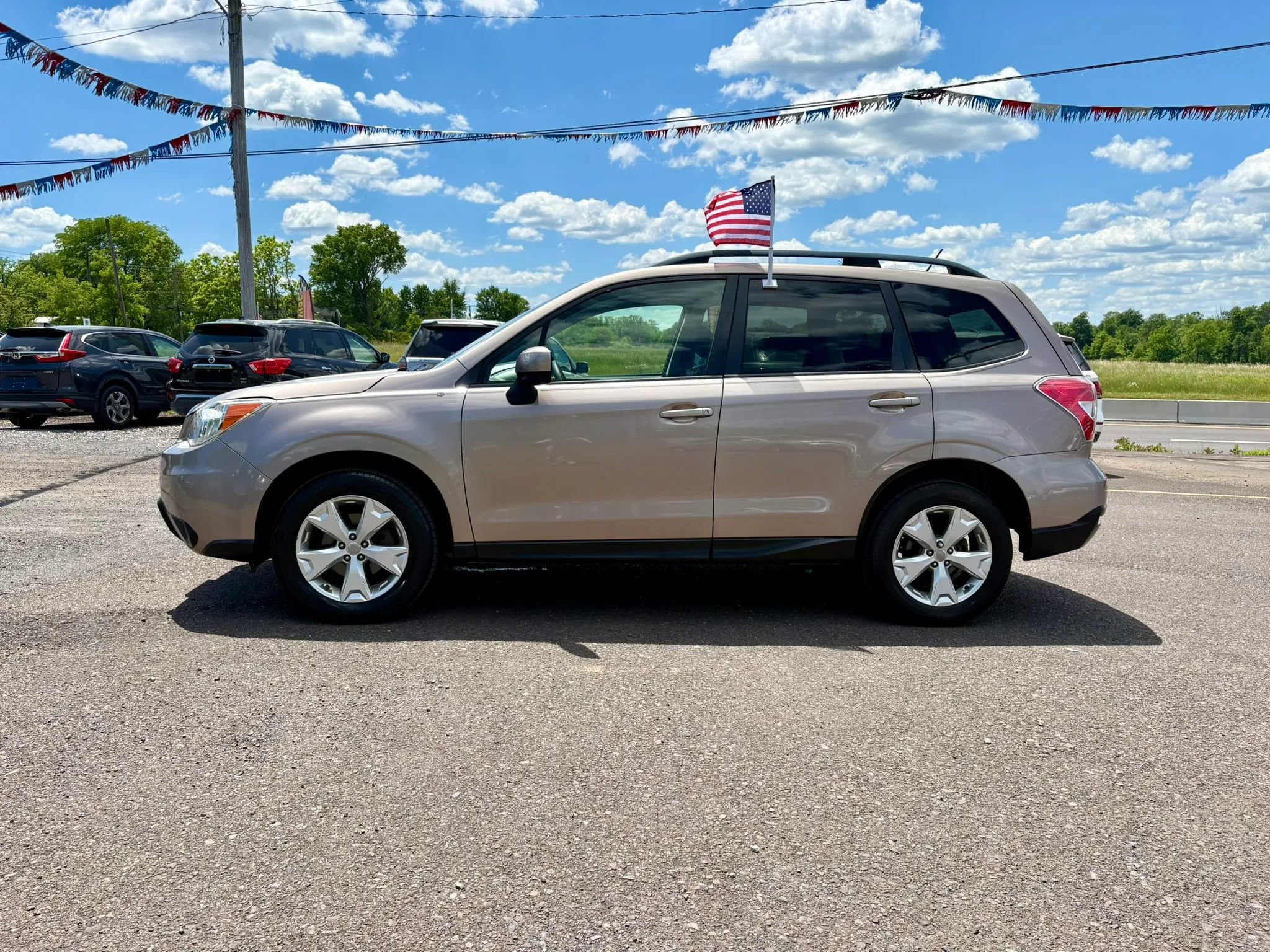 Used 2015 Subaru Forester 2.5i Premium w/ All-Weather Package AWD/4WD image 2