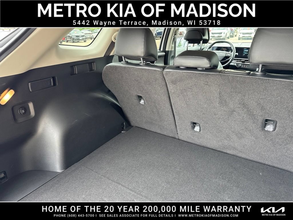 Used 2026 Kia Sportage EX FWD image 37