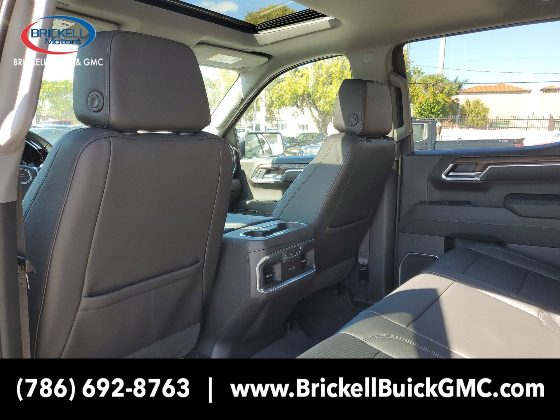 New 2025 GMC Sierra 1500 SLT w/ SLT Convenience Package image 10