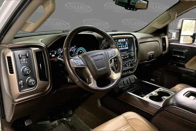 Used 2017 GMC Sierra 2500 Denali w/ Duramax Plus Package AWD/4WD image 19