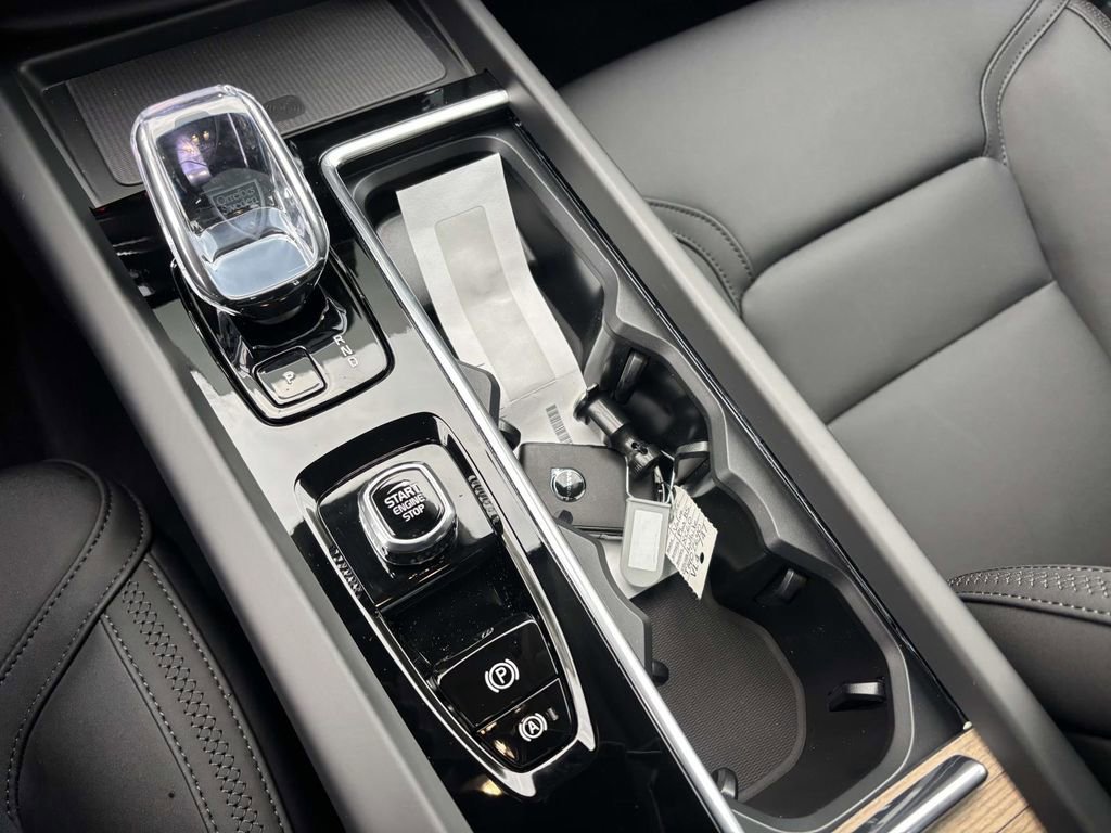 New 2026 Volvo XC60 B5 Plus w/ Protection Package Premier image 22