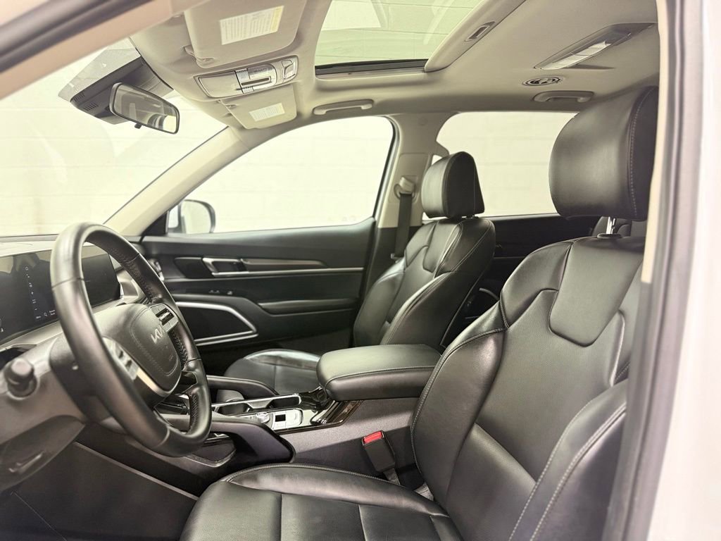 Used 2025 Kia Telluride S FWD image 31