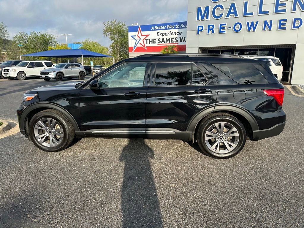 Used 2022 Ford Explorer XLT w/ Equipment Group 202A RWD image 3