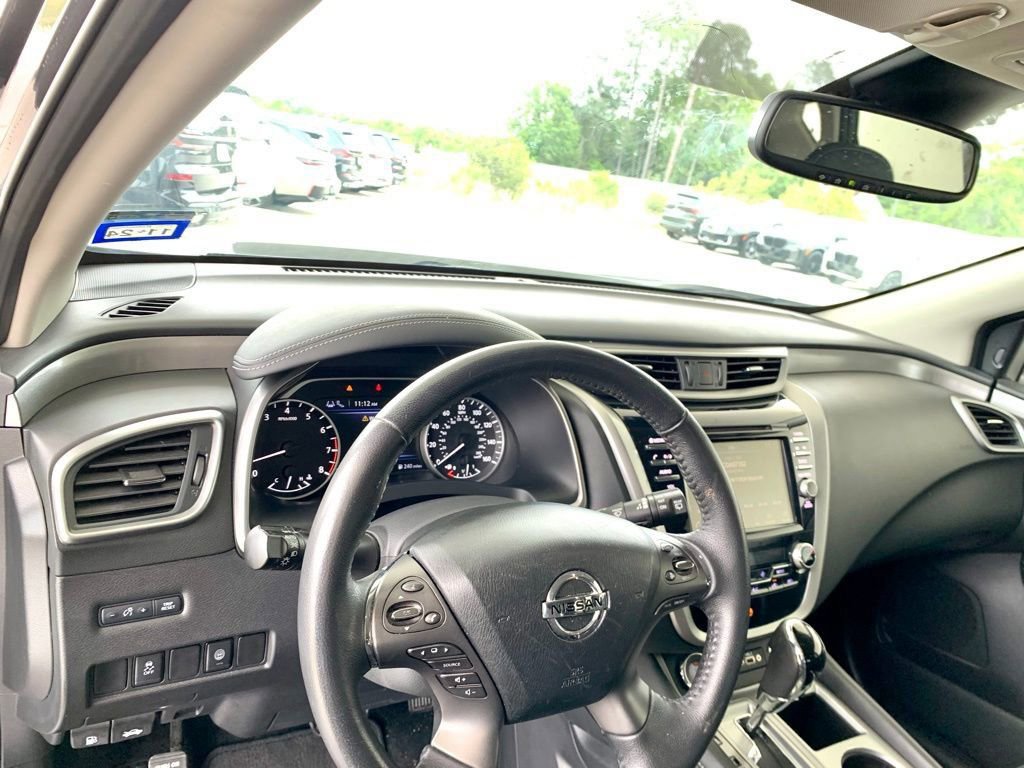 Used 2020 Nissan Murano SV image 11