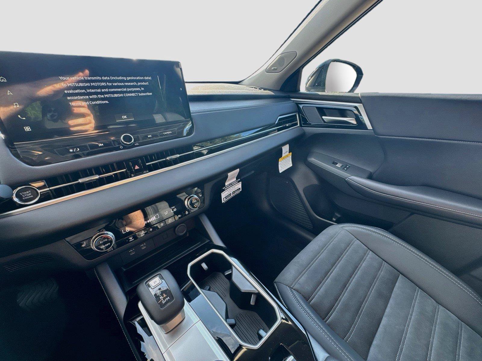 New 2026 Mitsubishi Outlander SE FWD image 15