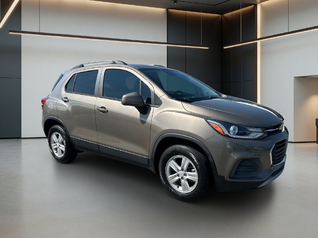 Used 2022 Chevrolet Trax LT w/ Premium Seat Package AWD/4WD image 8