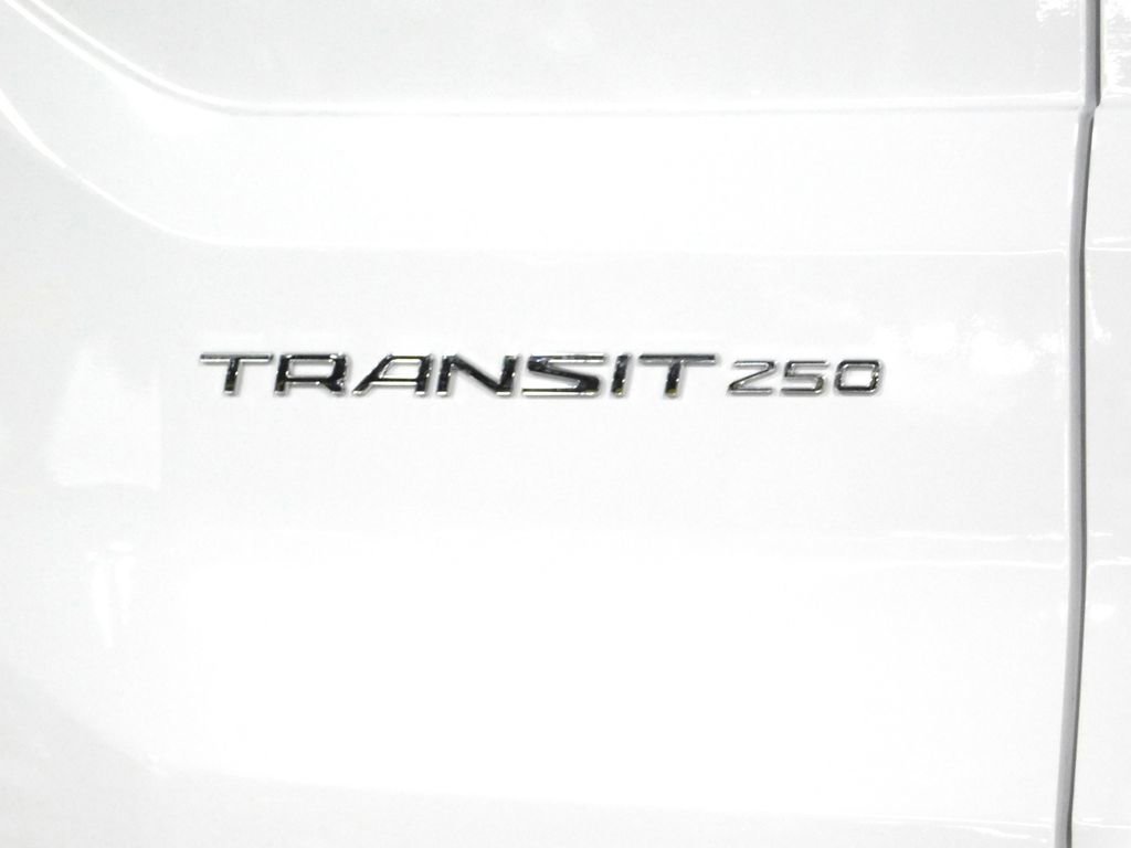 Used 2022 Ford Transit 250 AWD image 72