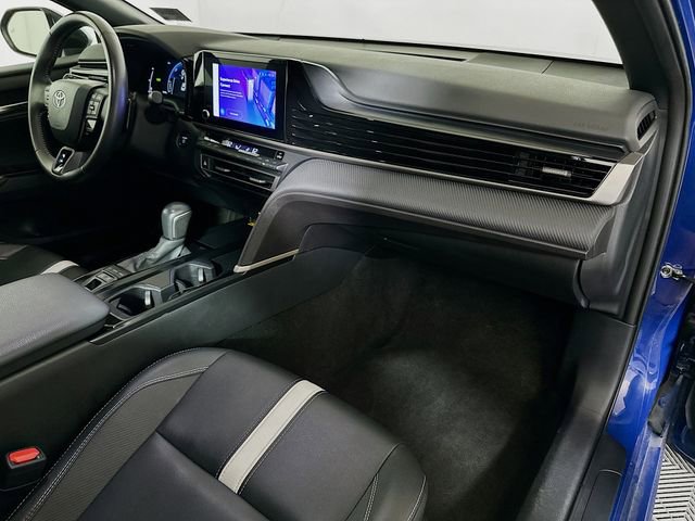 Used 2025 Toyota Camry SE image 27