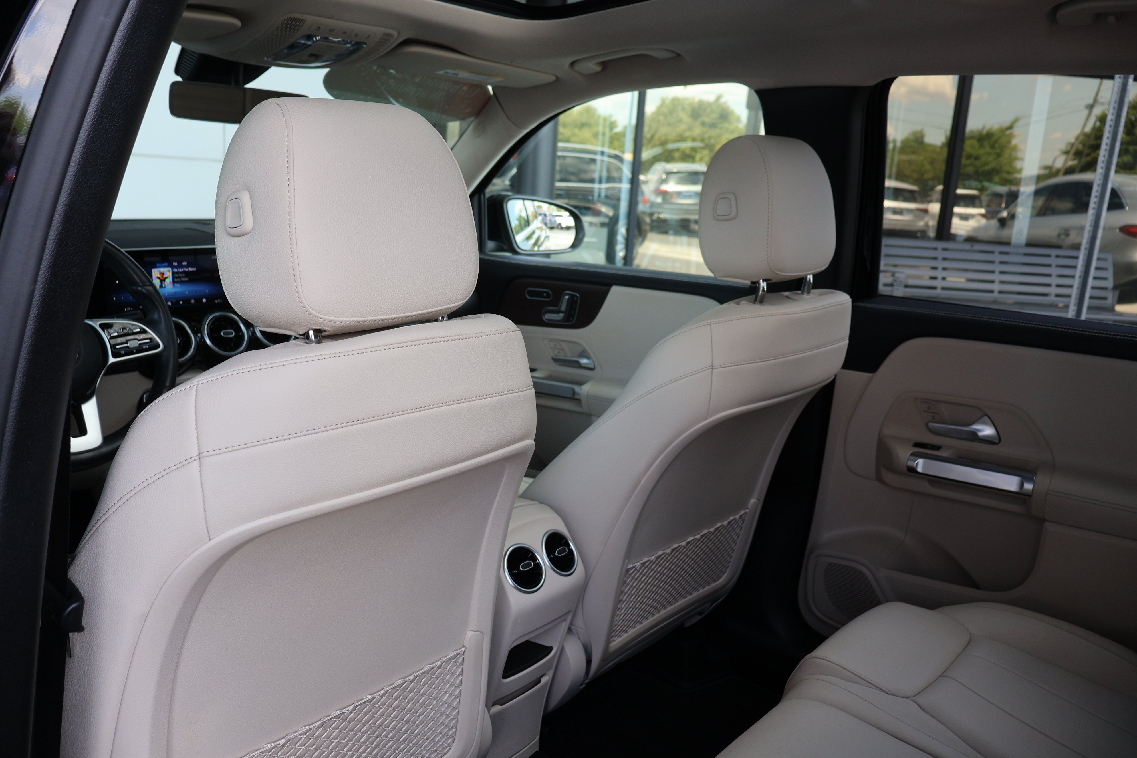 Certified 2021 Mercedes-Benz GLB 250 image 20