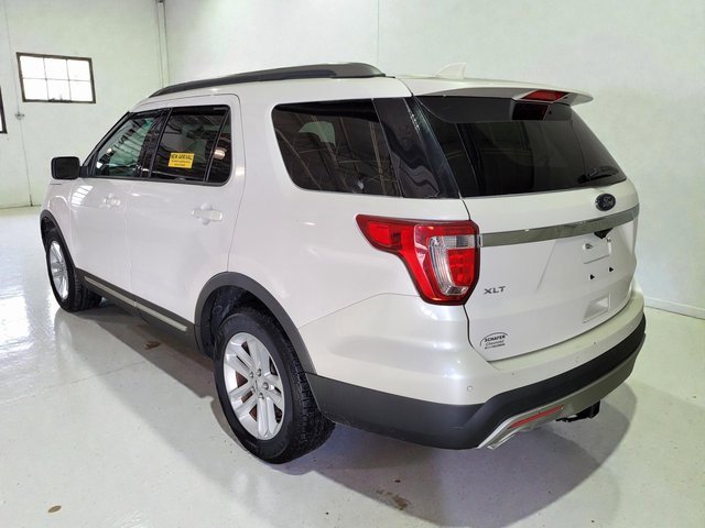 Used 2017 Ford Explorer XLT w/ Equipment Group 202A image 26