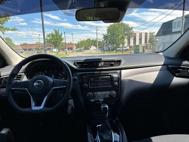 Used 2021 Nissan Rogue Sport S FWD image 3