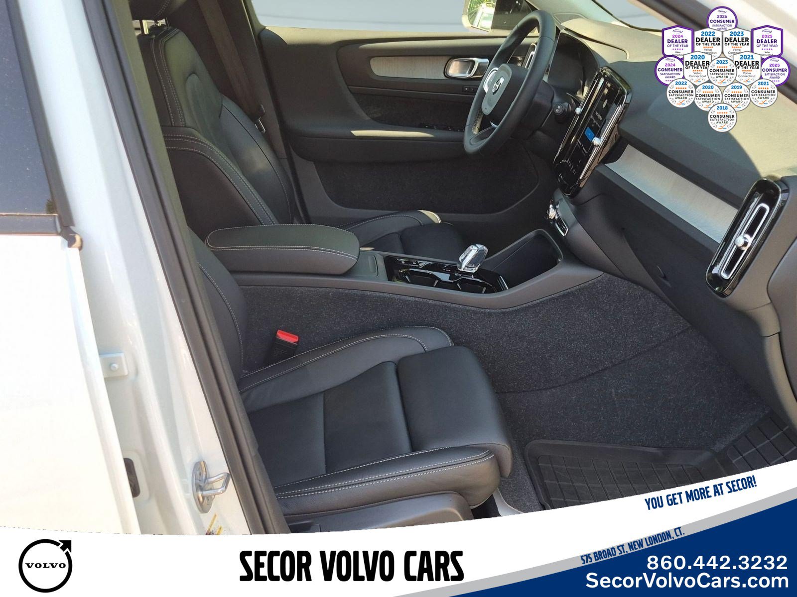 Certified 2023 Volvo XC40 B5 Plus w/ Protection Package Premier AWD/4WD image 28