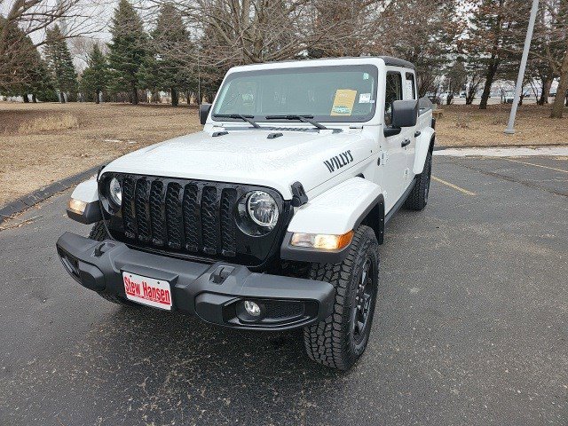 Used 2022 Jeep Gladiator Willys image 2
