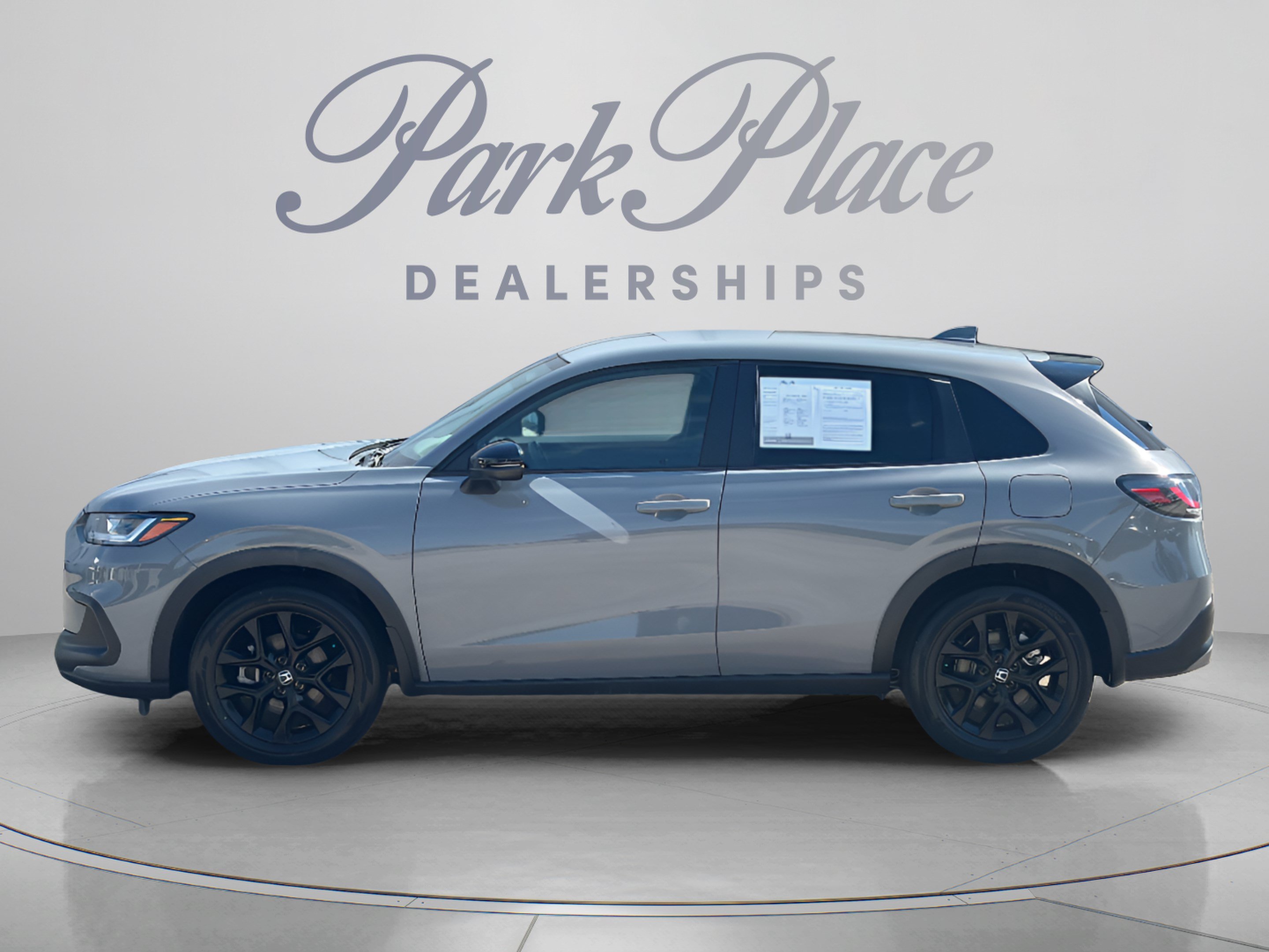 Used 2025 Honda HR-V Sport image 2