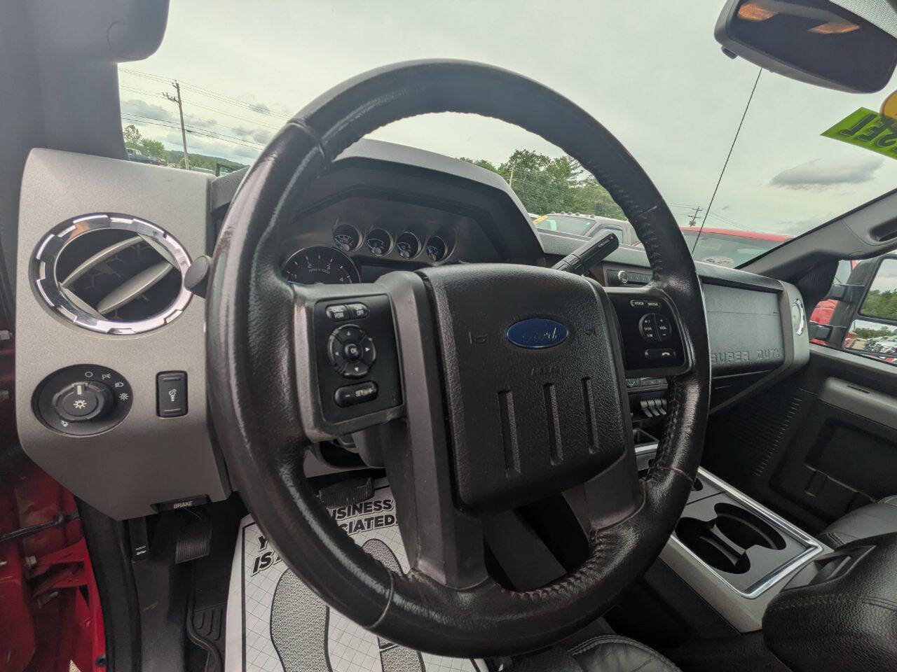 Used 2011 Ford F350 Lariat w/ Lariat Ultimate Pkg AWD/4WD image 16