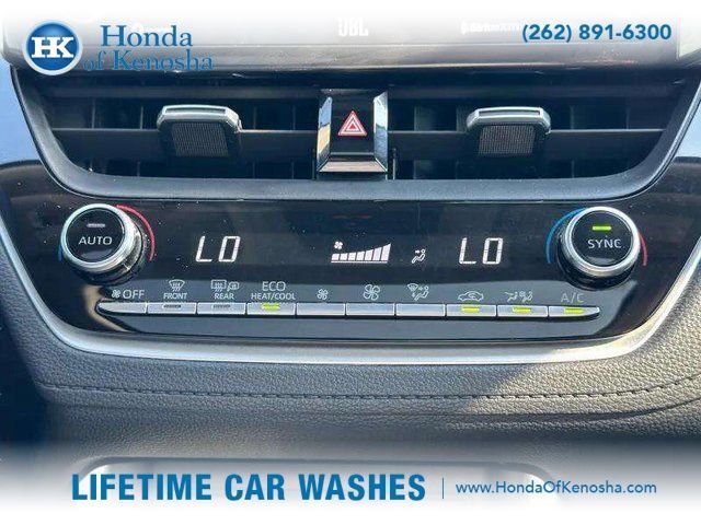 Used 2022 Toyota Corolla Cross XLE w/ Convenience Package AWD/4WD image 23