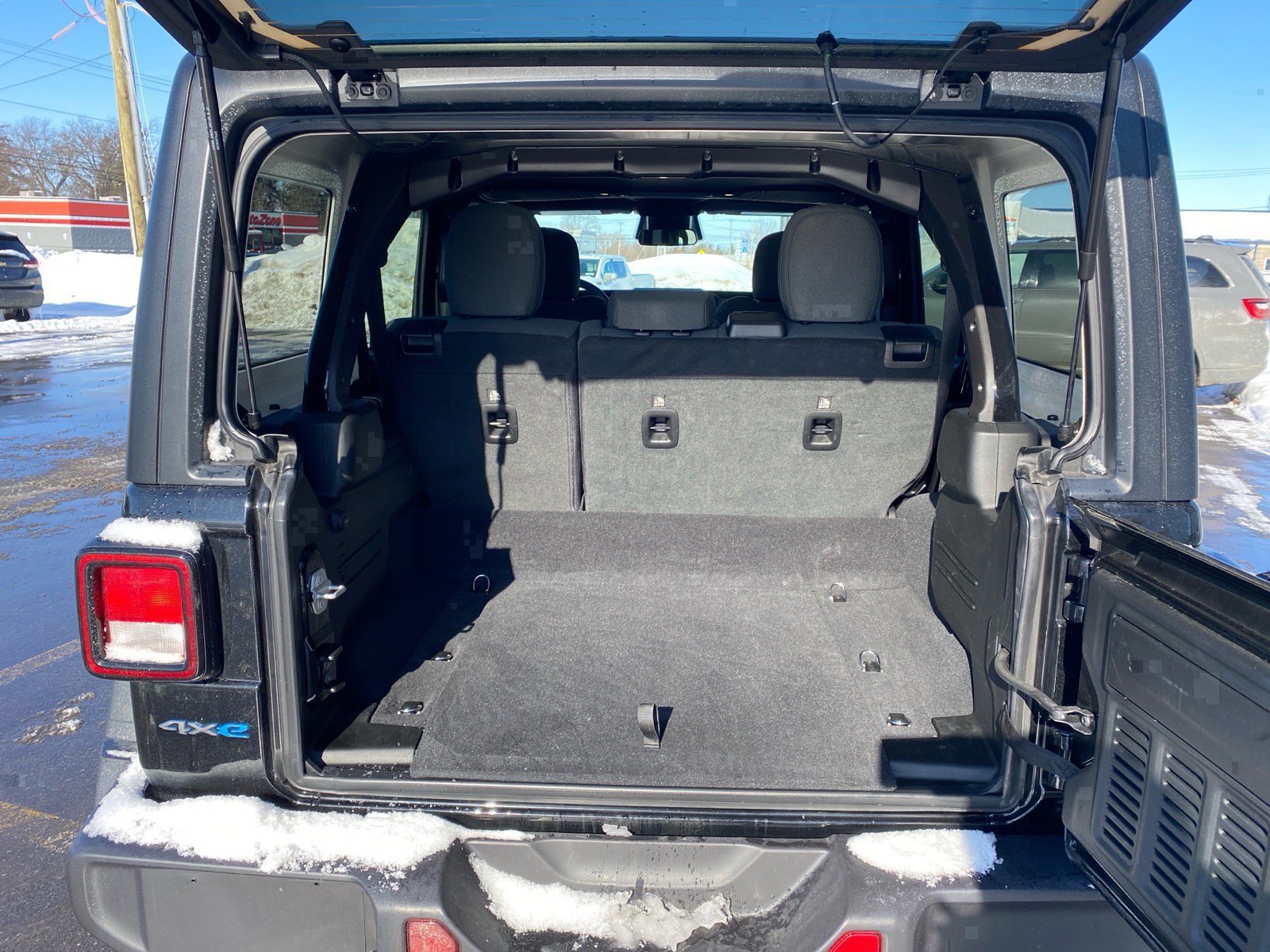 Used 2025 Jeep Wrangler Willys image 21