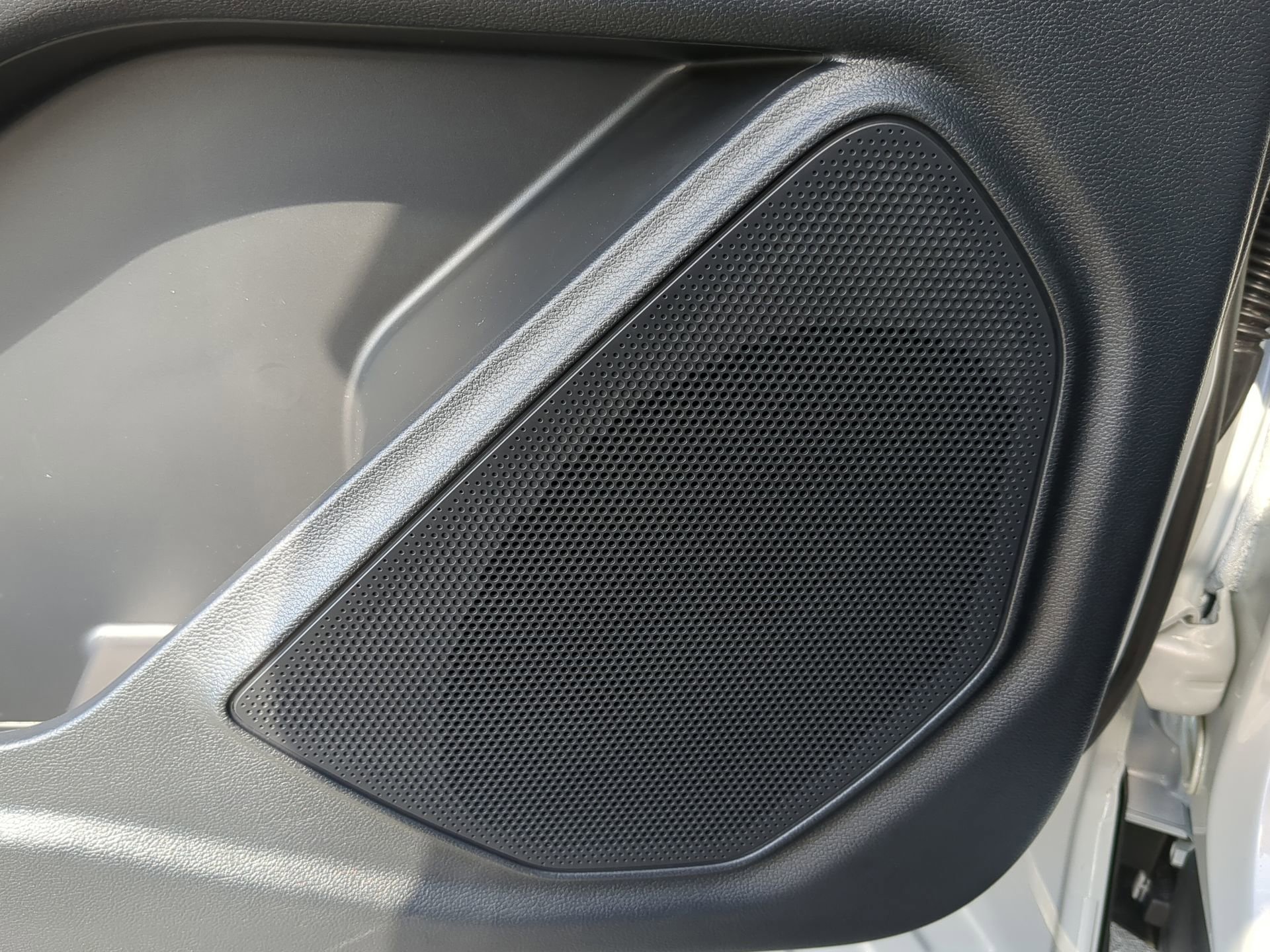 New 2026 Ford Explorer Active RWD image 59
