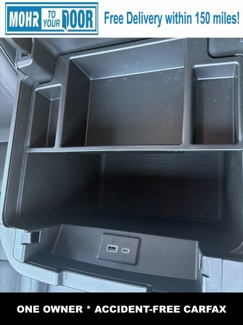 Used 2024 Chevrolet Suburban Z71 image 23