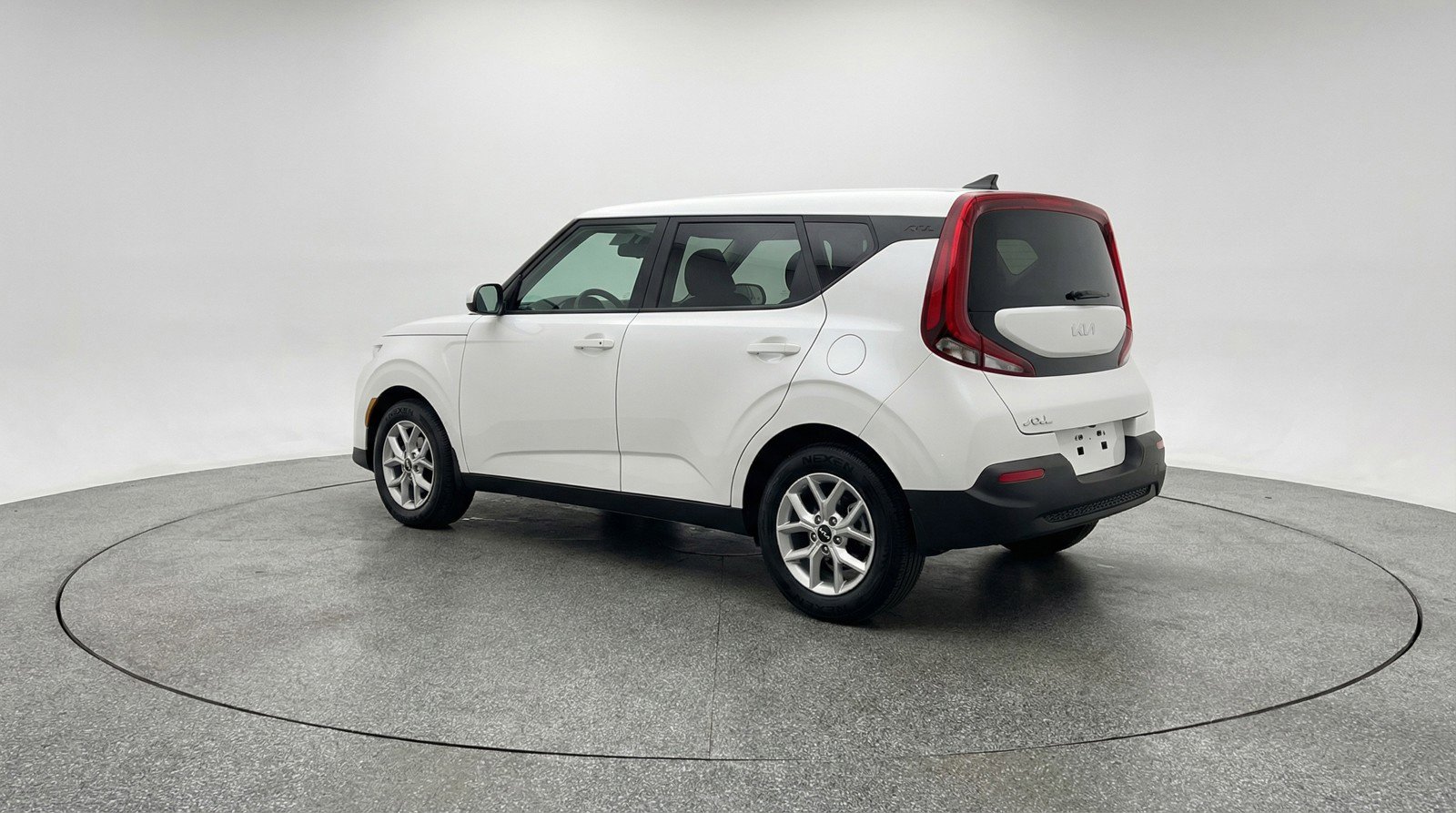 Used 2025 Kia Soul LX w/ LX Technology Package image 6